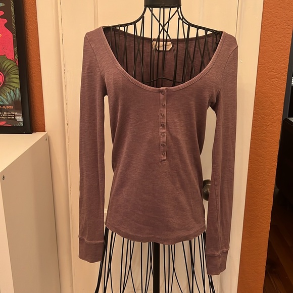 NWT Universal Threads Scoop Neck Henley-Sz M - Picture 5 of 7